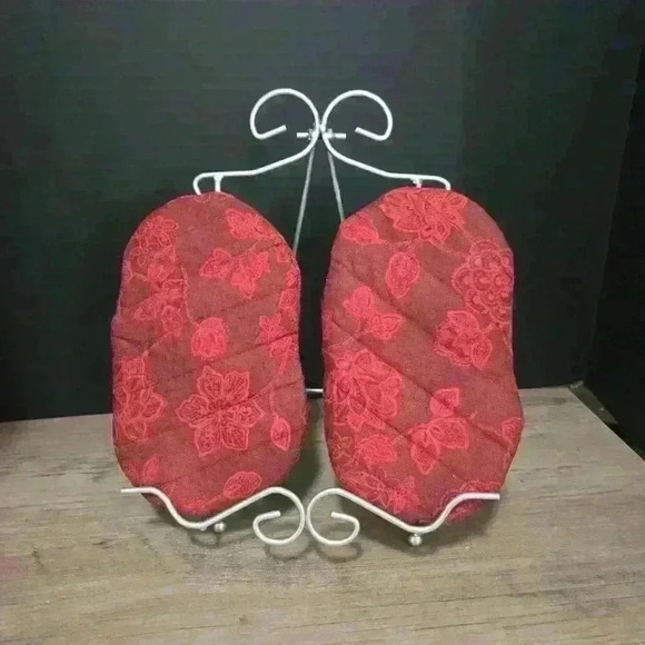 Handmade Microwave Mitts - Regular Size - Burgandy and Red  Design - Pair - Picture 3 of 4